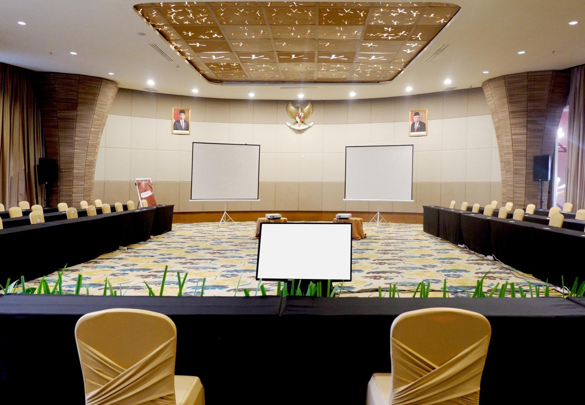 The Alana Hotel And Conference Sentul City By Aston Bogor Exterior foto